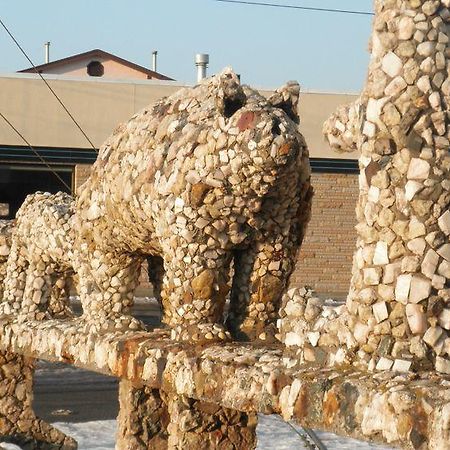 خليج ثندر Modern Motel المظهر الخارجي الصورة